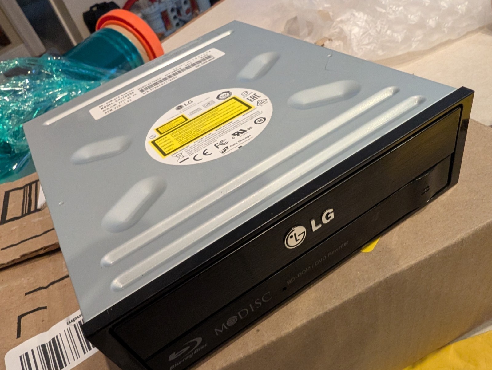 LG UH12NS30 Blu-ray BD-ROM DVD CD SATA MODISC 5.25" Internal Desktop Drive