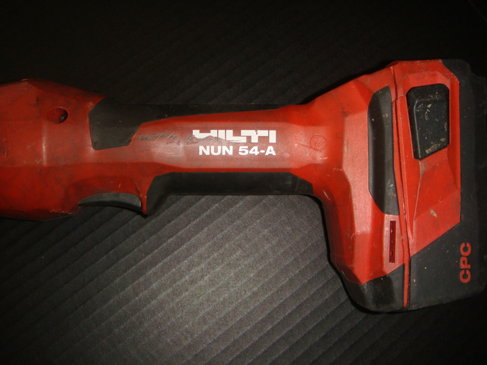 HILTI NUN 54-A CORDLESS CABLE CRIMPER 1 BATTERY & 1 CRIMP HEAD DIE