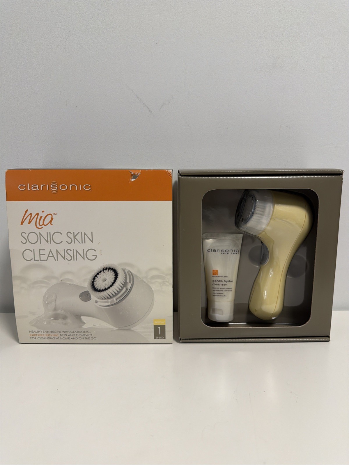 Clairsonic Mia Sonic Facial Face Cleaning System 1-Speed Yellow - NEW