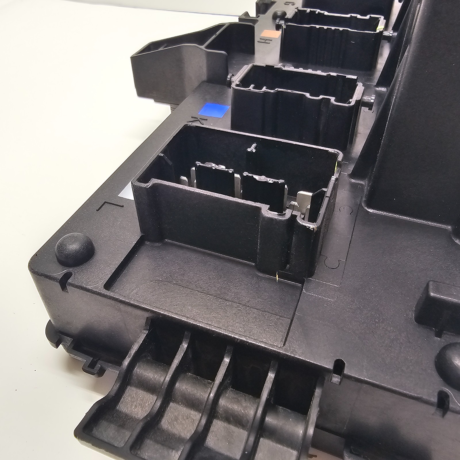 2006-2007 Dodge RAM TIPM Fuse Box TIPM Totally Integrated Power Module SEE NOTE