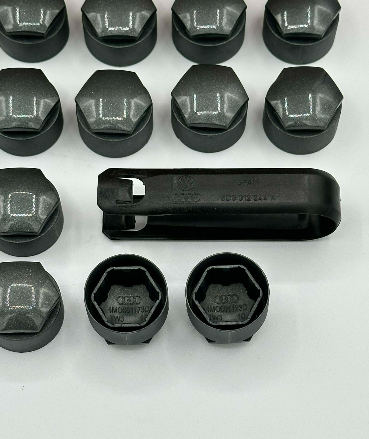 OEM Volkswagen Audi 2005-2026 Wheel Lug Nut Bolt Cover 4M0601173D 1K0601173A9B9