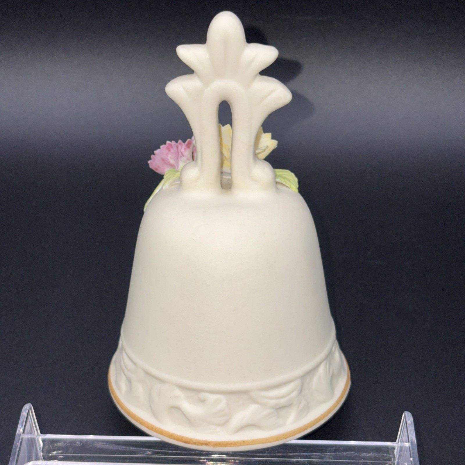 Vintage Arnart Copodimonte Style Mission Bell Off-White Porcelain Flowers MINT