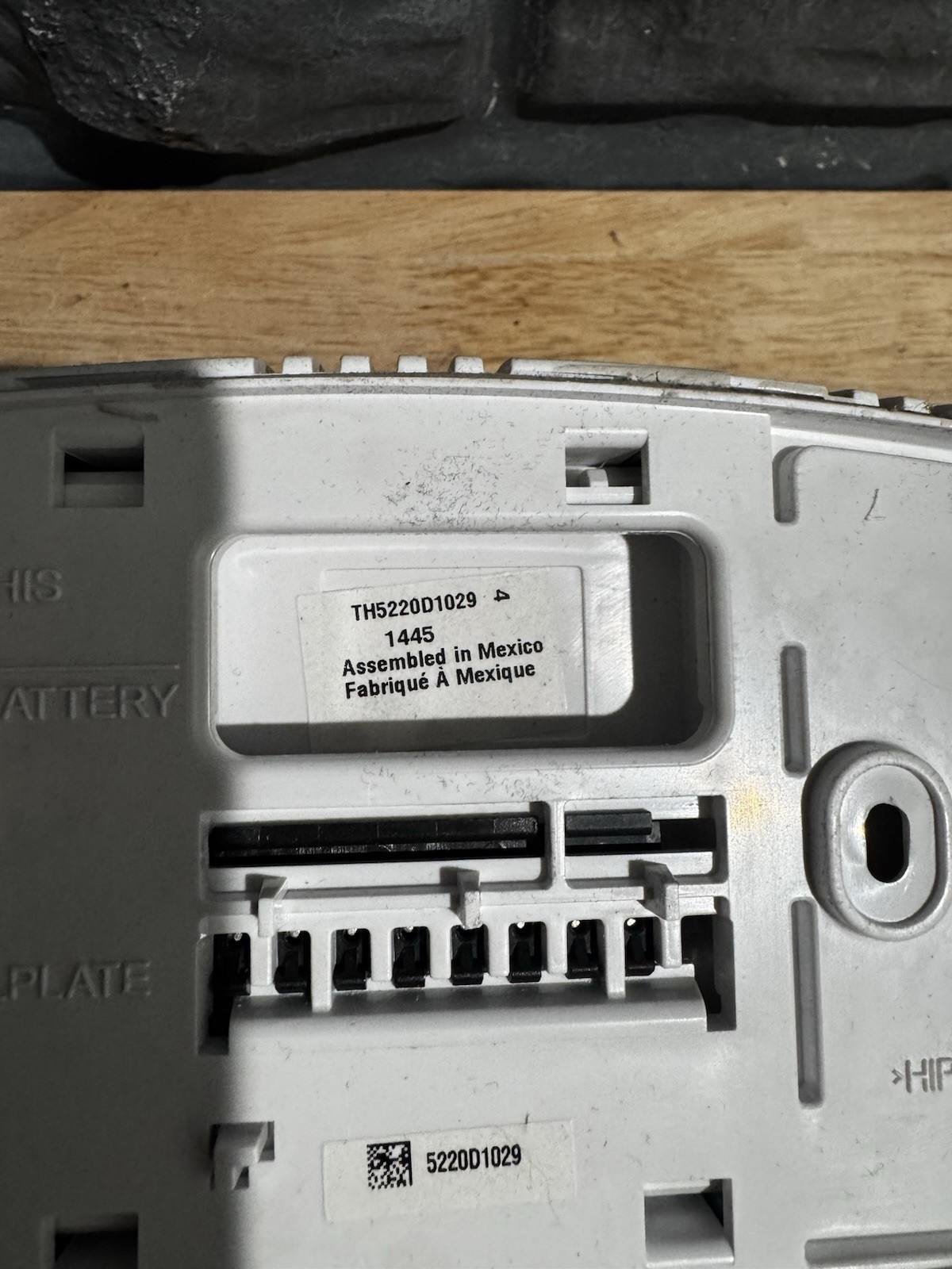 Honeywell TH5220D1029 Focuspro 5000 Non-Programmable Thermostat Preowned