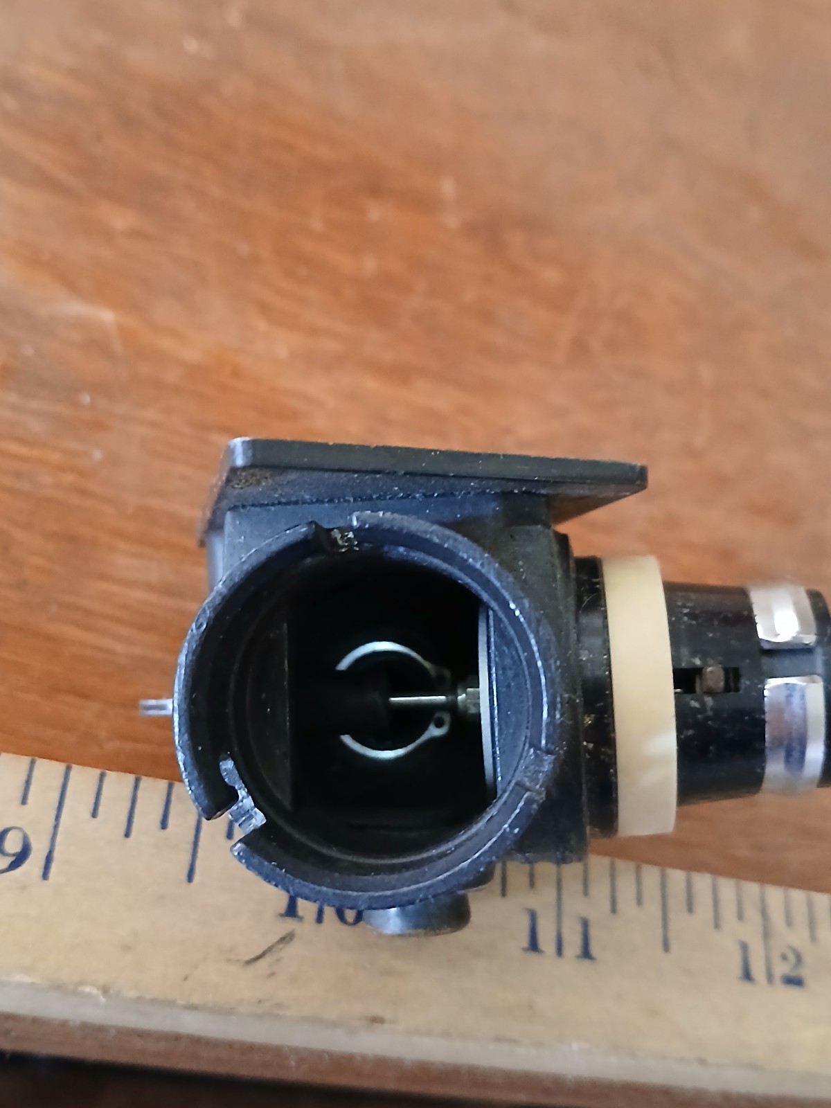 Oxygen Mask to Regulator Connector - Used