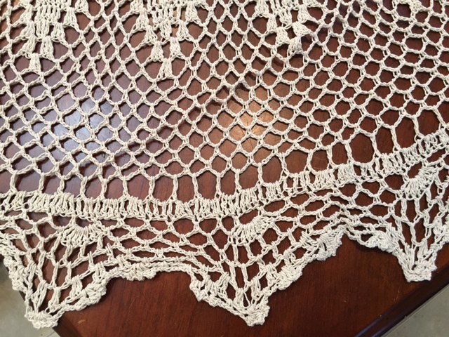 Round Handmade Crochet Lace Tablecloth COLOR BEIGE 100 % COTTON -