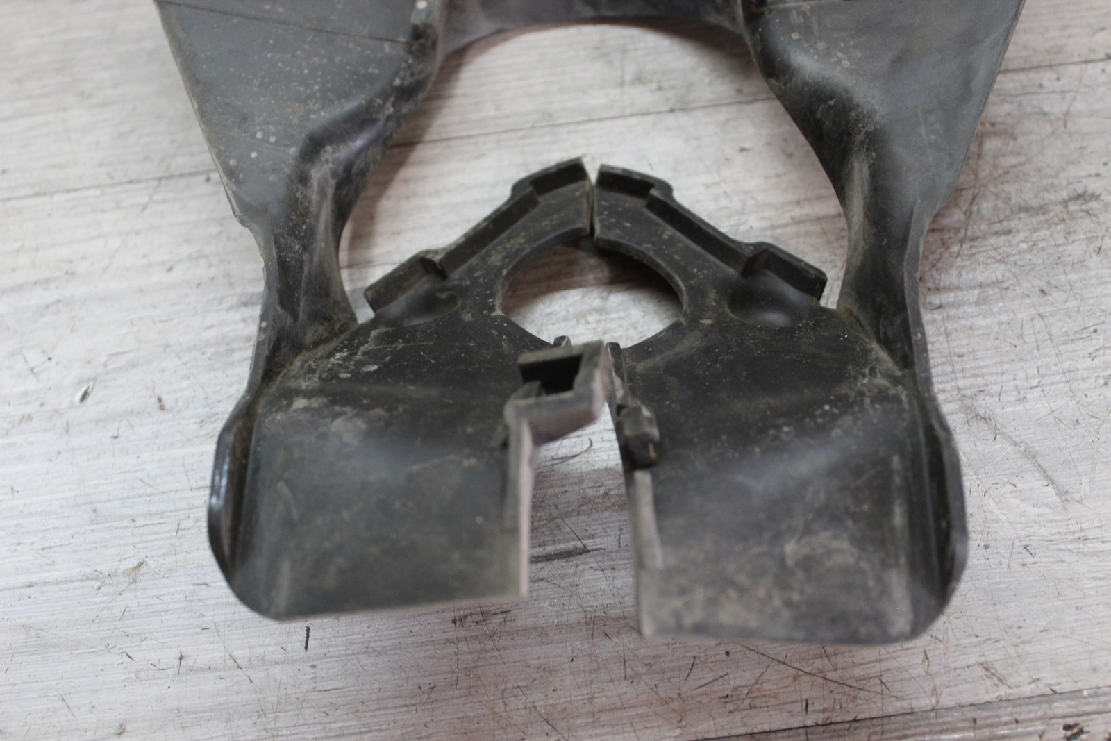 2008 Can-am Spyder Gs 990 Se5 Front Rubber Steering Stay Moulding 710001342