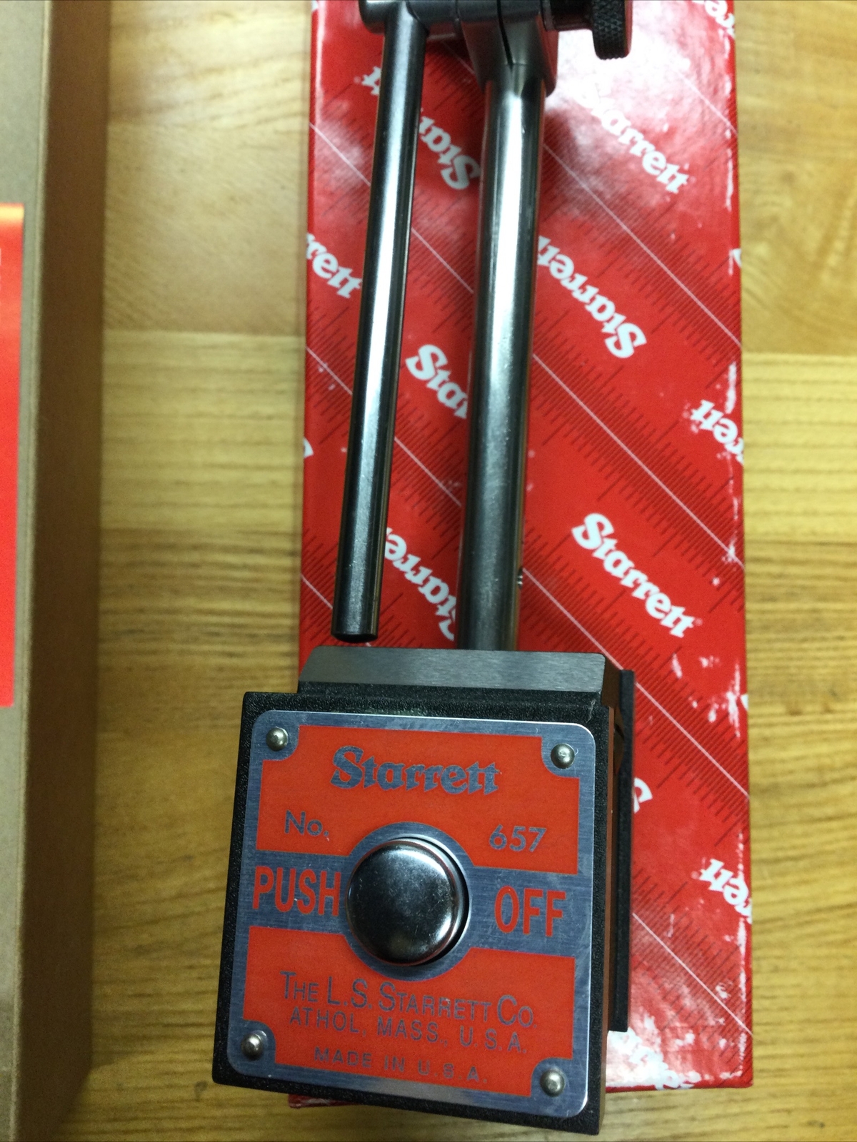 STARRETT MAGNETIC BASE NO 657AA w/ BOX - NEW