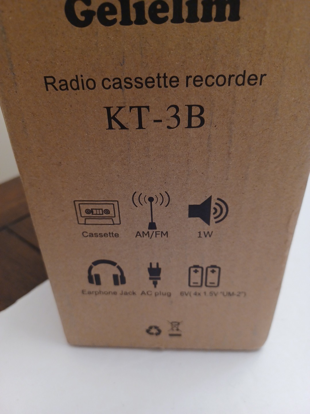 GELIELIM Portable AM/FM Radio Stereo Casette Tape Player/Recorder NEW FREE SHIP