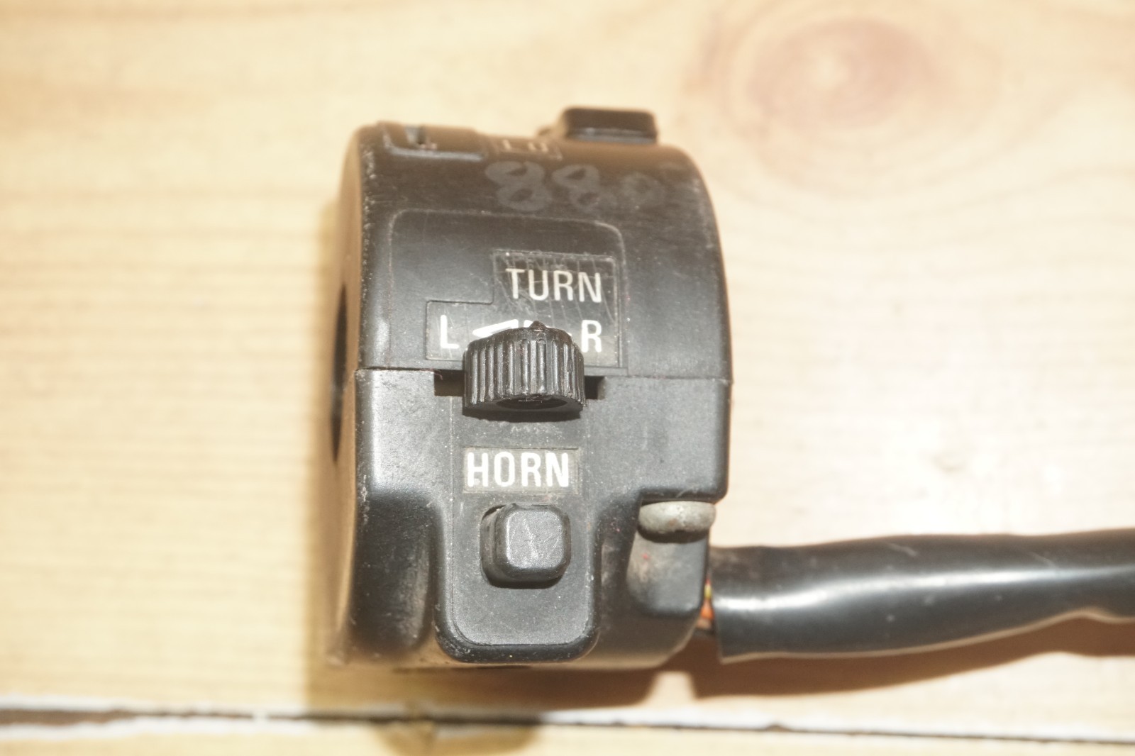 1983 Suzuki SP100 SP 100 OEM Left Handle Bar Switch Button Control 37400-38220