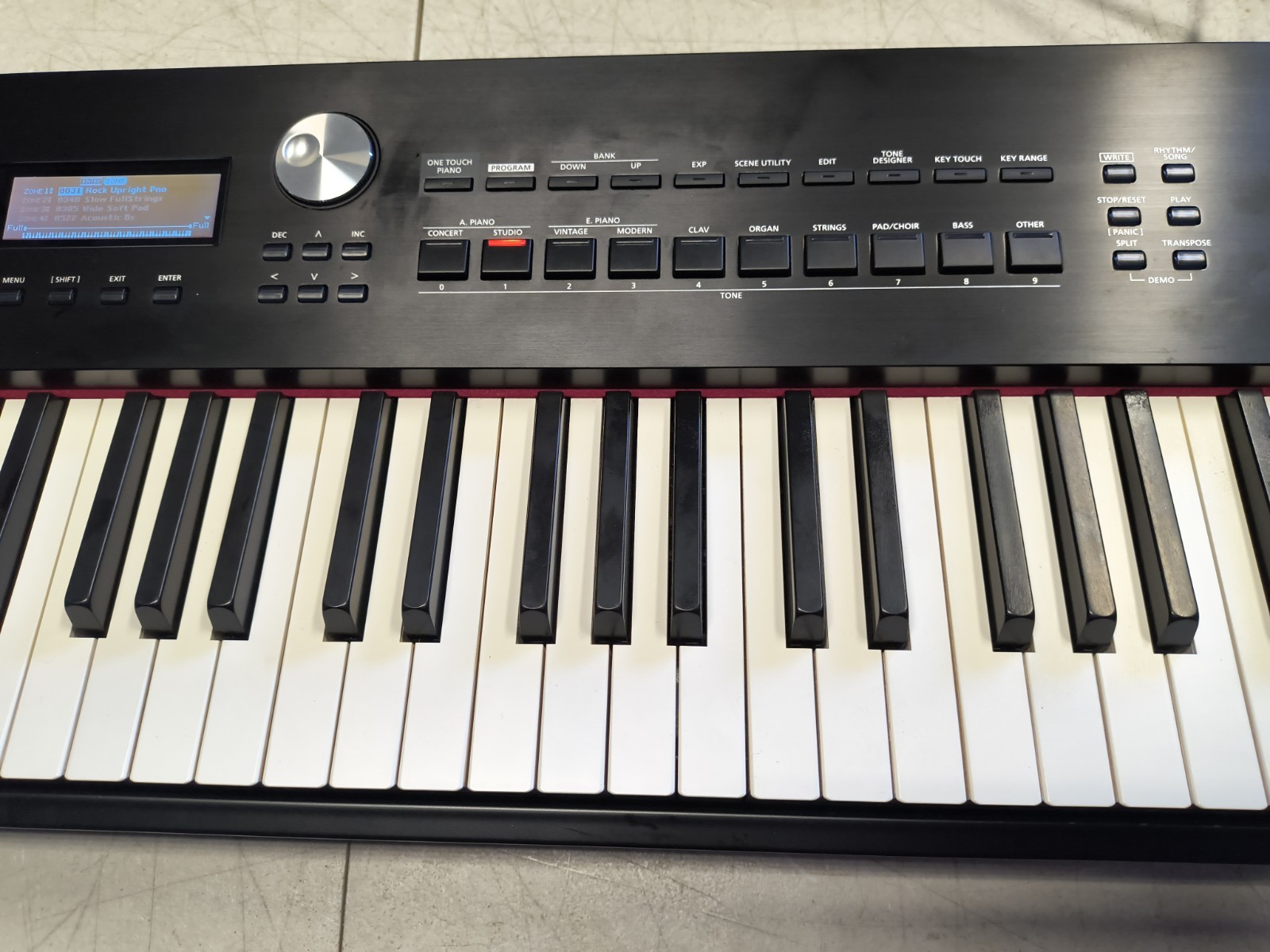 Roland RD-2000 EX digital stage piano in black, used with issues