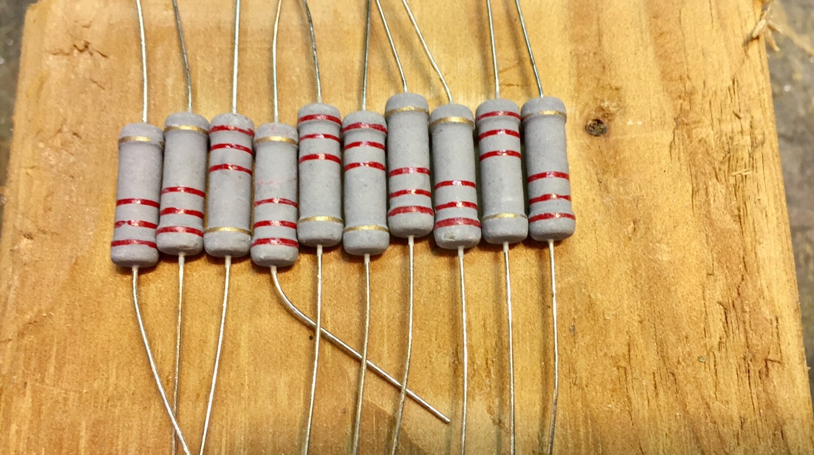 10 PCS 2Watt  Carbon Film Resistors 2W Resistor 5% YOU CHOOSE VALUE
