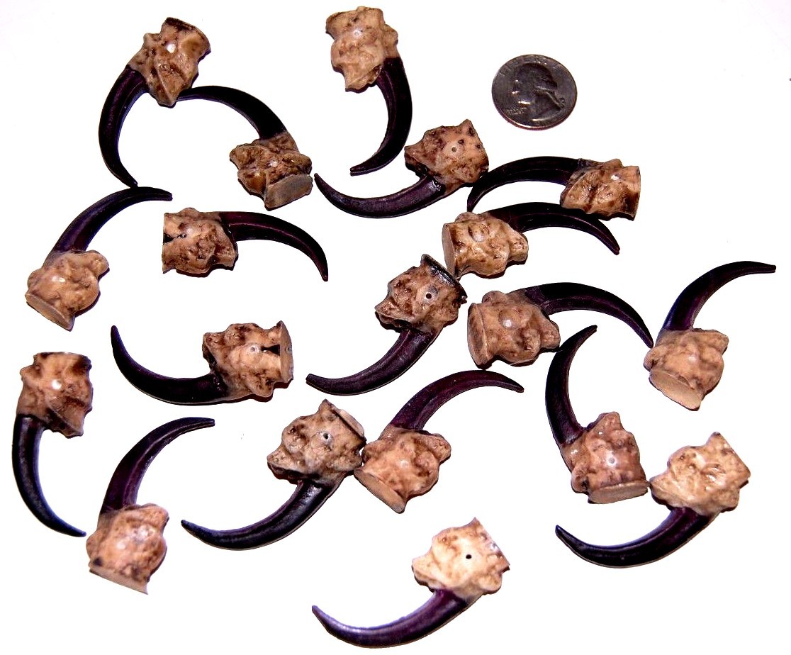 2 Imitation Eagle Claw Talon Cast Resin Bird Of Pray Foot Leg Bone Toe Feet