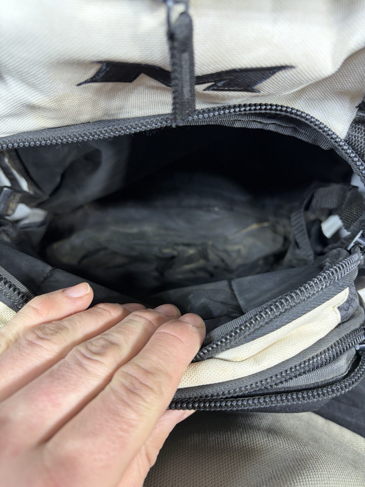 Miken MK7X Baseball Backpack Softball 4 Bat Sleeves Black White Slow pitch Large