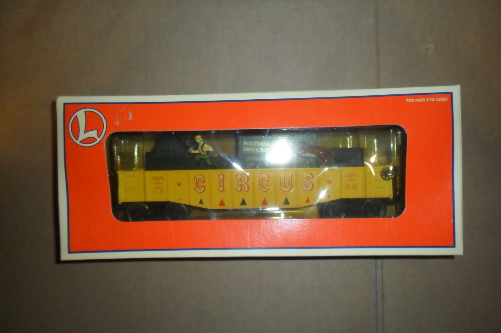 LIONEL 6-26723, CIRCUS 'LION CHASING TRAINER GONDOLA' #3444, NIB (2000)