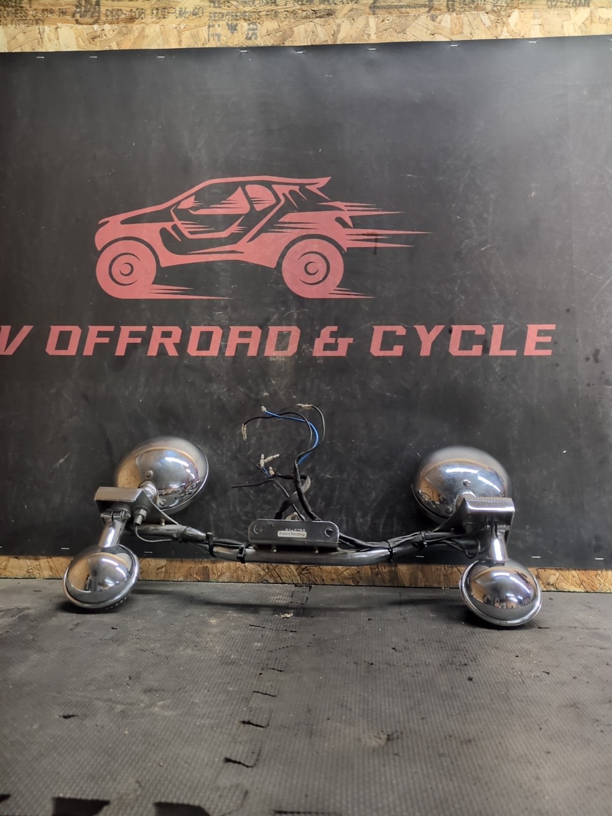 For 2000-03 Yamaha 1600 Road Star Front Light Bar Fog Lights Turn Signal Light