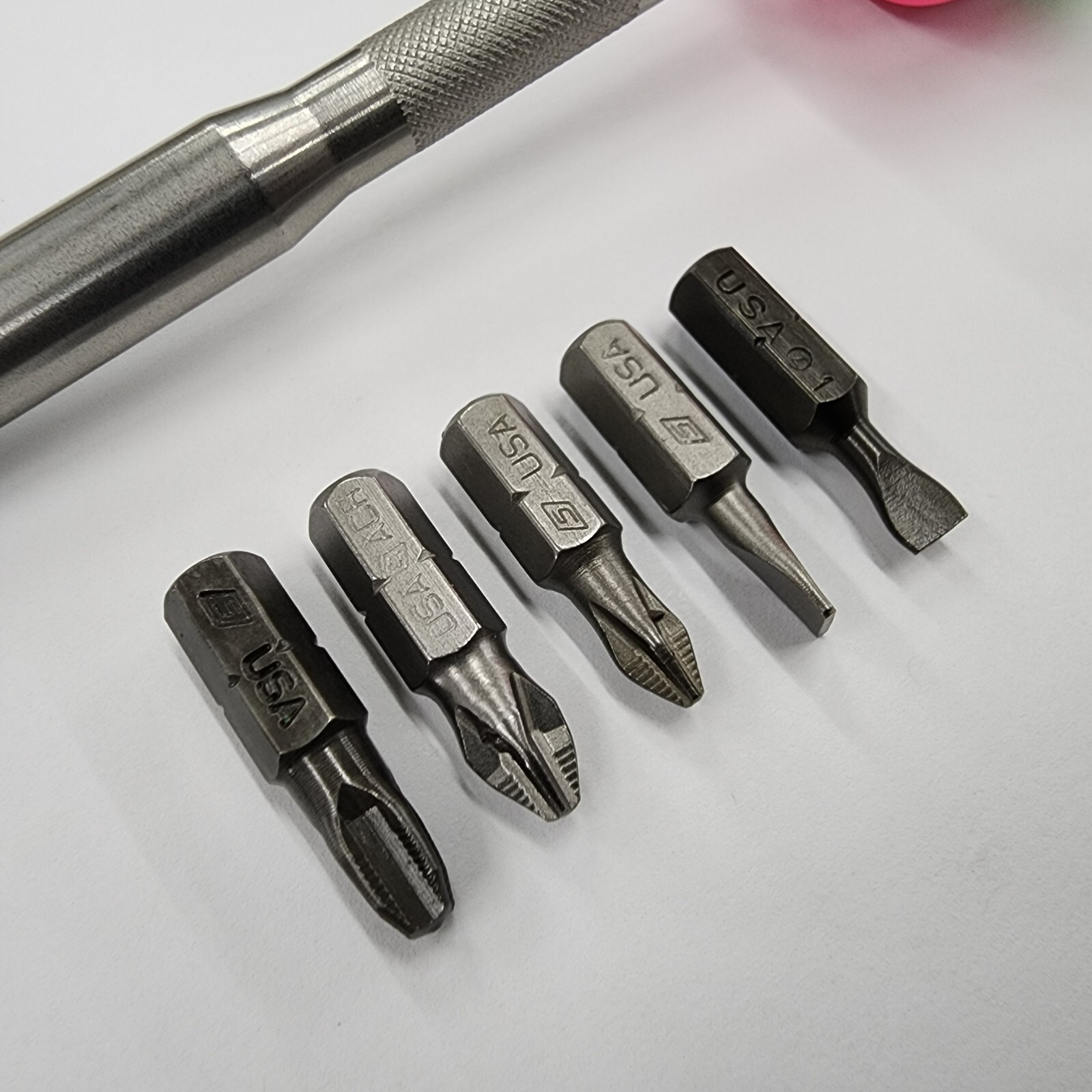 Snap-on Tools USA RARE GREEN & PINK Ratcheting Screwdriver w/Bits SSDMR4B