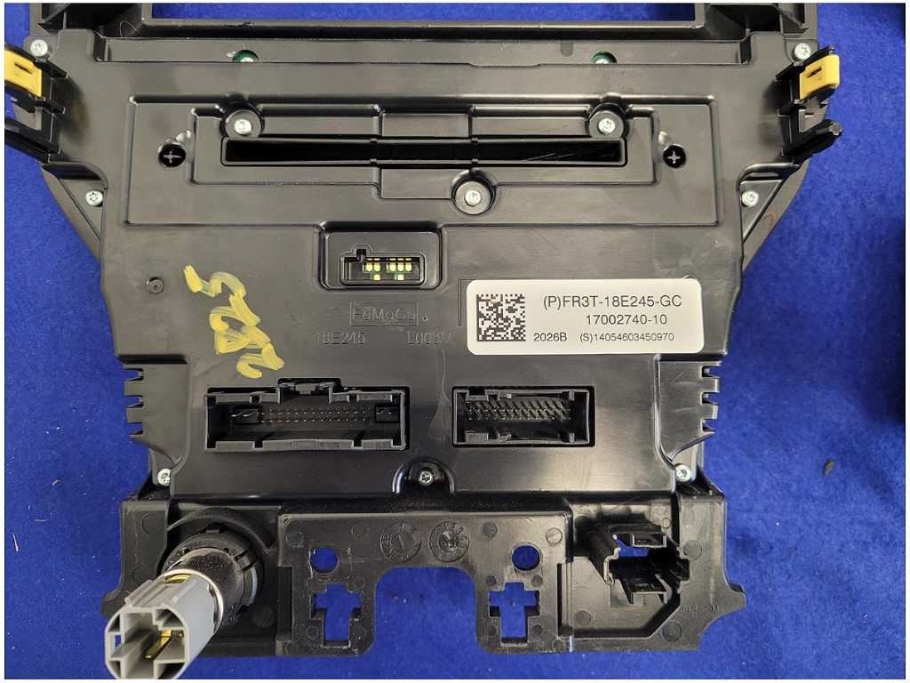 2016 Ford Mustang GT S550 Sync 3 Receiver Nav Audio Face Plate Heated 2825