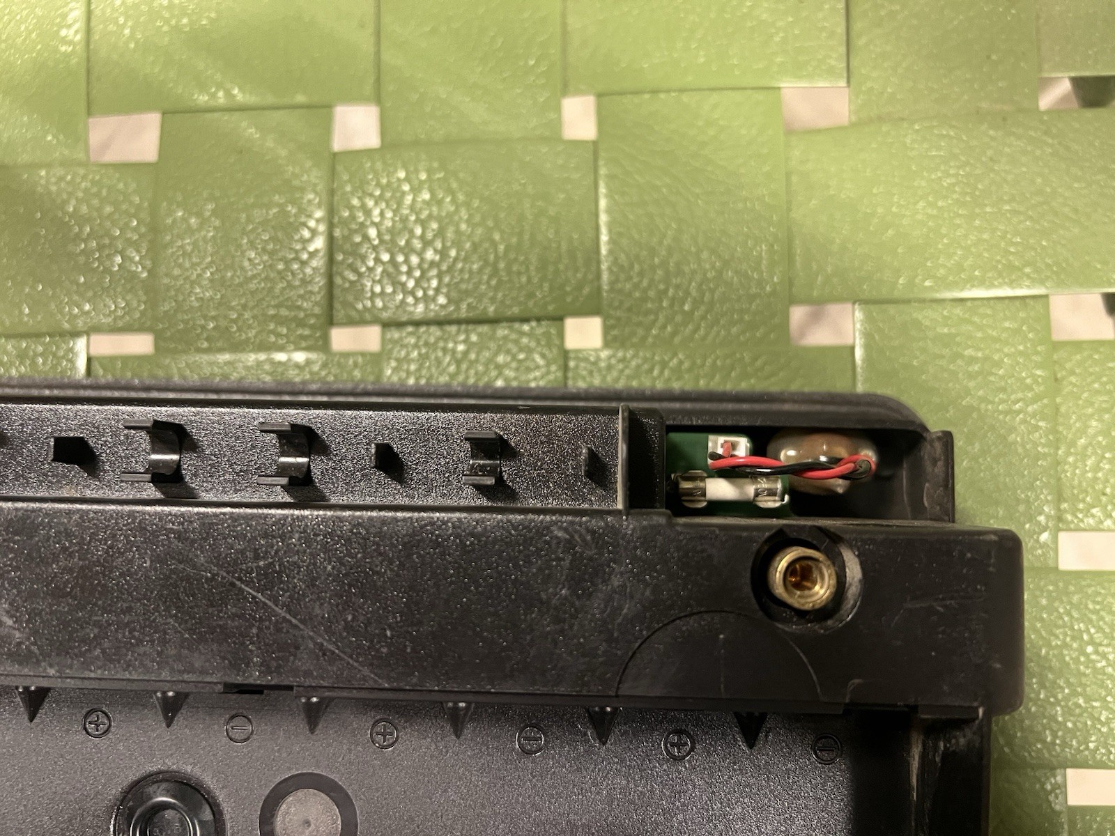 AEMC GROUND RESISTANCE TESTER 6470-B DOES NOT POWER ON