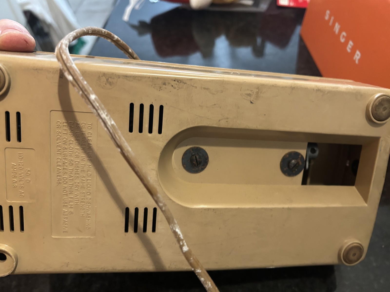 Vintage Singer Sew Ready Portable Sewing Machine w/ Case Works