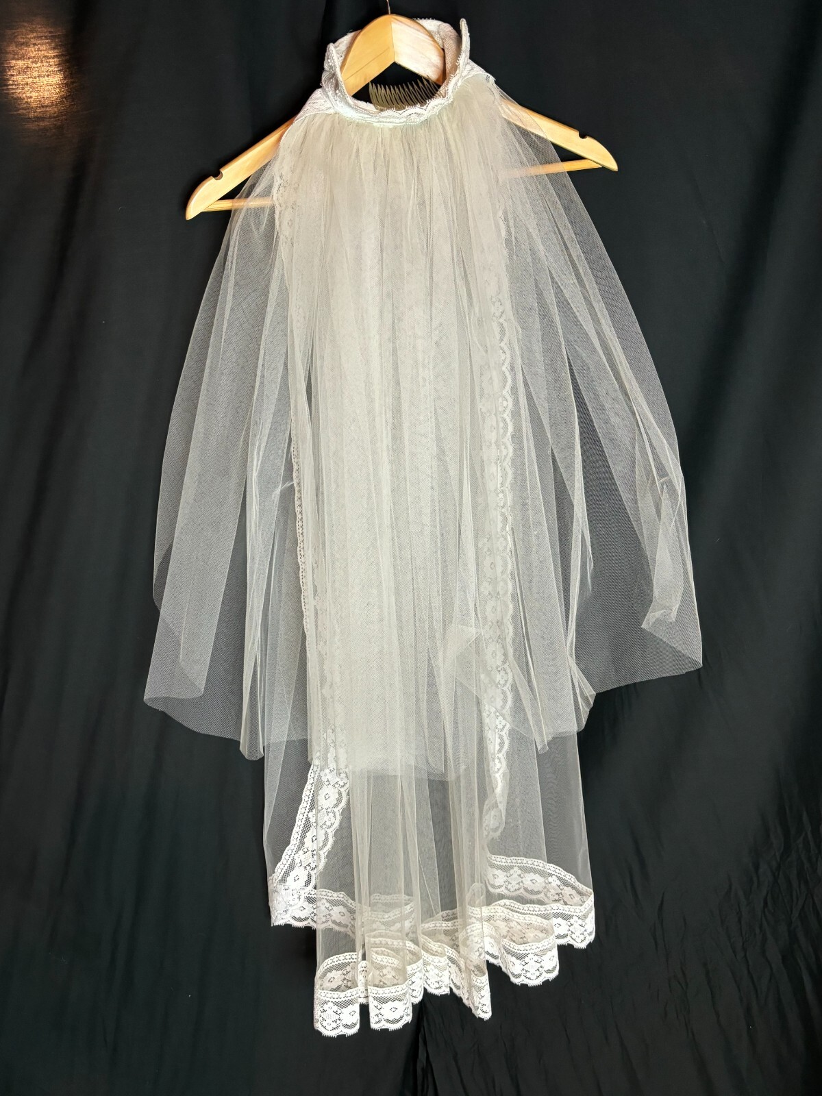 Vintage 70s Off White Headpiece Long Veil Hair Comb Bridal Wedding Fascinator