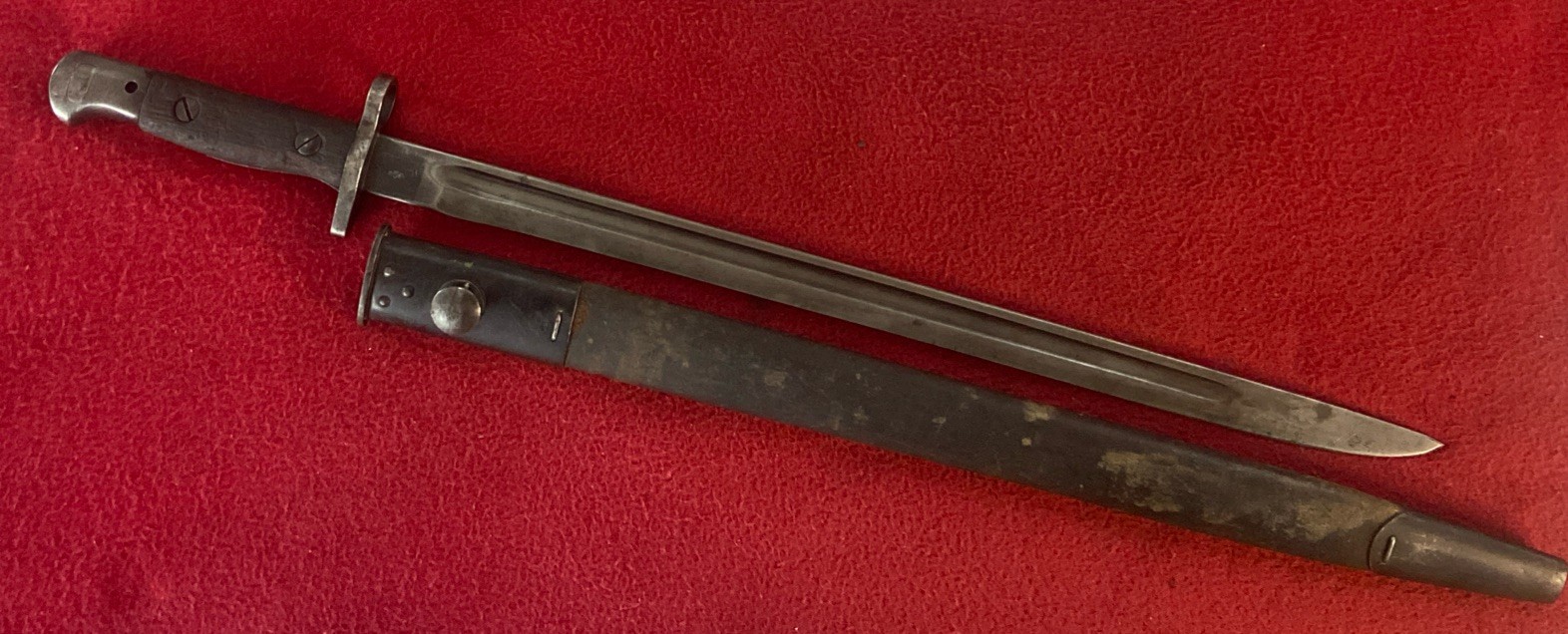 ORIGINAL WW1 M1907 SMLE BRITISH BAYONET AND SCABBARD WILKINSON SWORD CO.