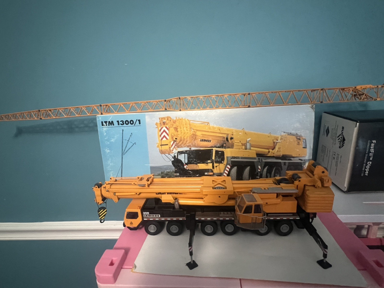 Conrad Liebherr LTM 1300 Truck-Mounted Crane 1/50 scale in Original Box
