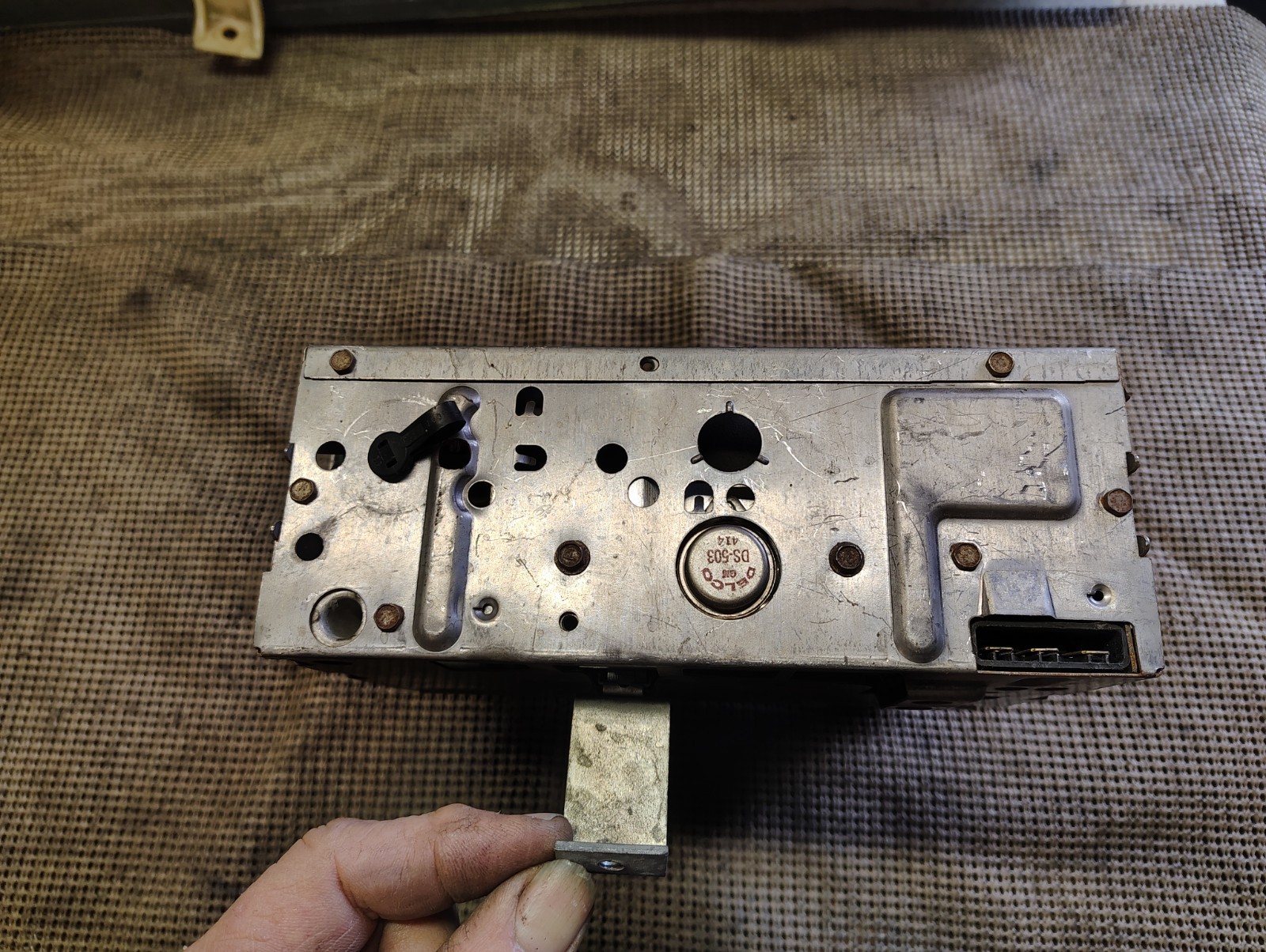 1964 Buick Skylark Special Deluxe Sport Wagon Factory AM Radio 980649 WORKS!