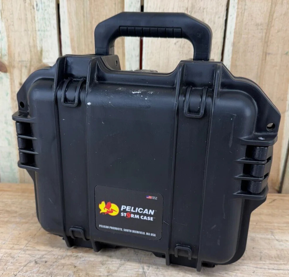Pelican iM2075 Storm Case Waterproof Handheld Great Condition AB