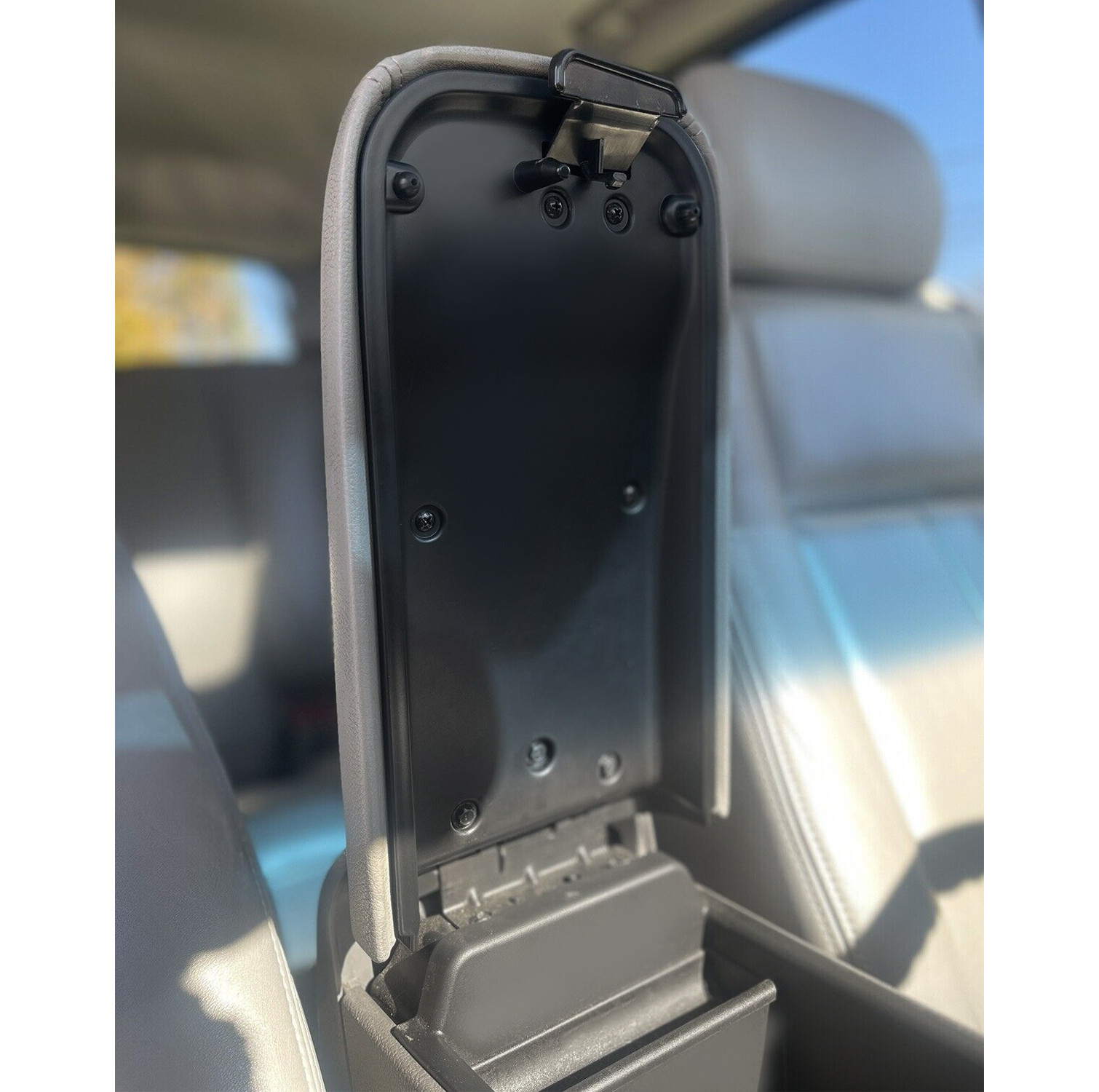 Fit For Chevy Trailblazer Envoy 2002-2009 Console Arm Rest Lid Center Cover Kit