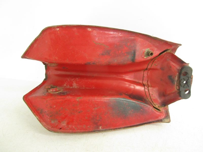 83 Honda ATC 185 Gas Fuel Tank 175A1-958-010ZA 1983