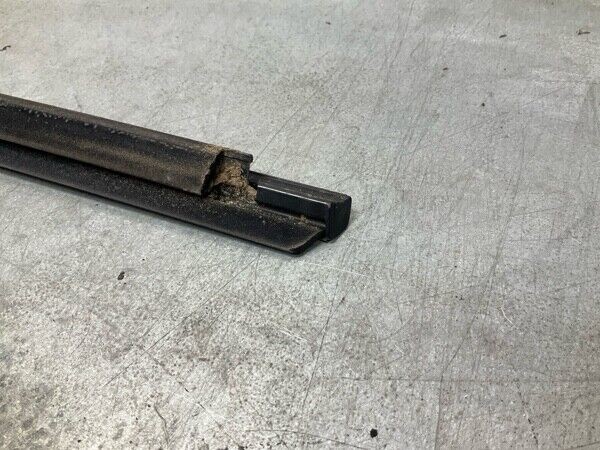 03-07 Infiniti G35 Coupe Driver Door Window Felt Weatherstrip OEM 14Bkyf2