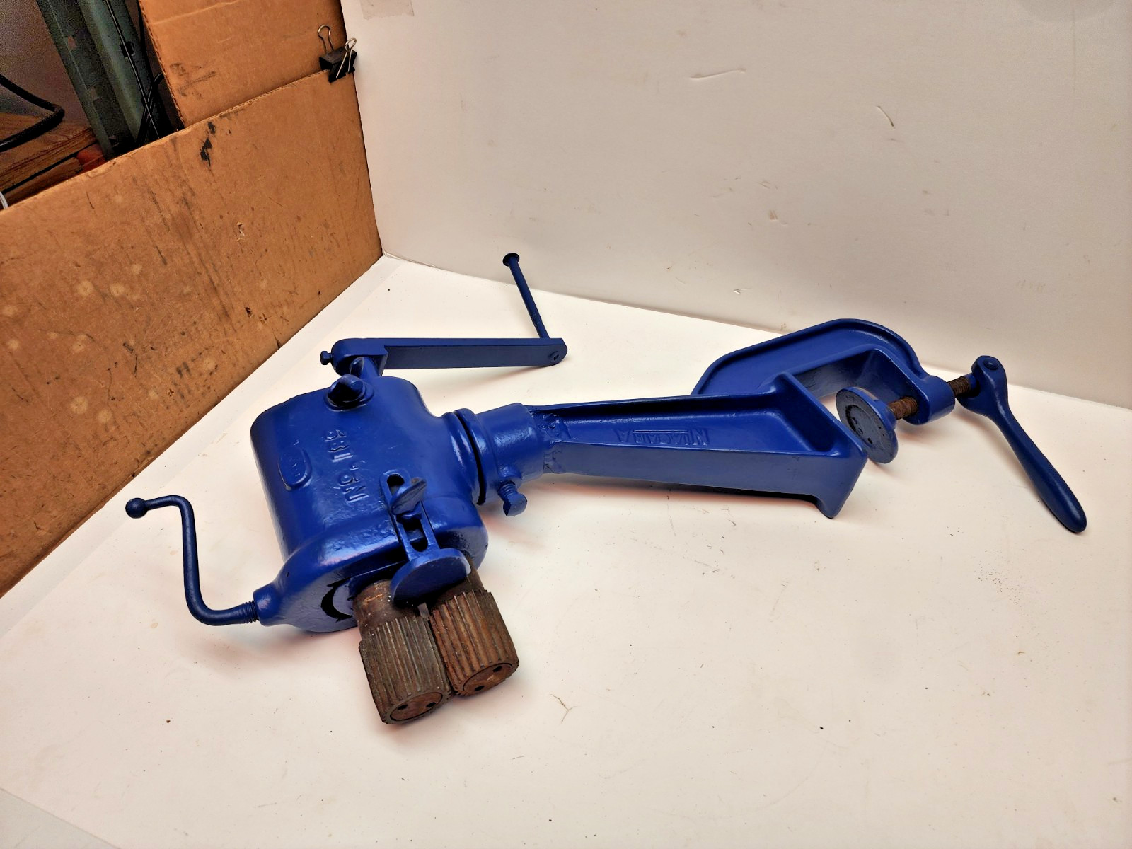 Niagara M&T Works Hand Crank No 189 Stove pipe crimper Sheet Metal Bead Roller