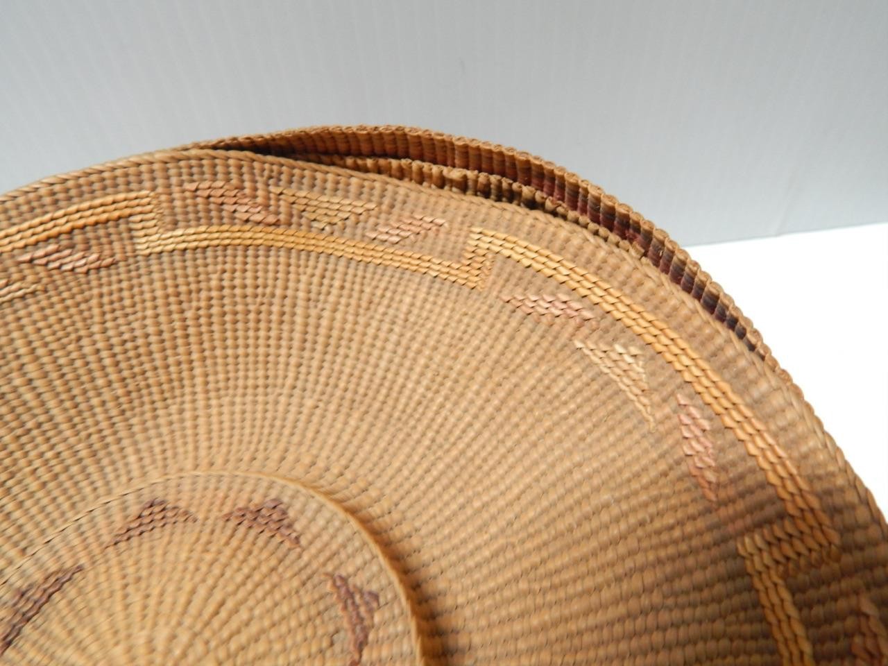 ANTIQUE LARGE TLINGIT RATTLE TOP BASKET -NW COAST ALASKA INDIAN - REAL PRETTY !