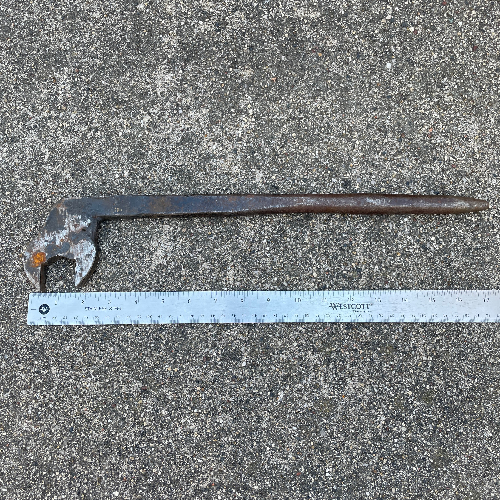 1 1/4" 90 Degree Hand Welded Vintage Spud Wrench 17.5" Long Heavy & Thick