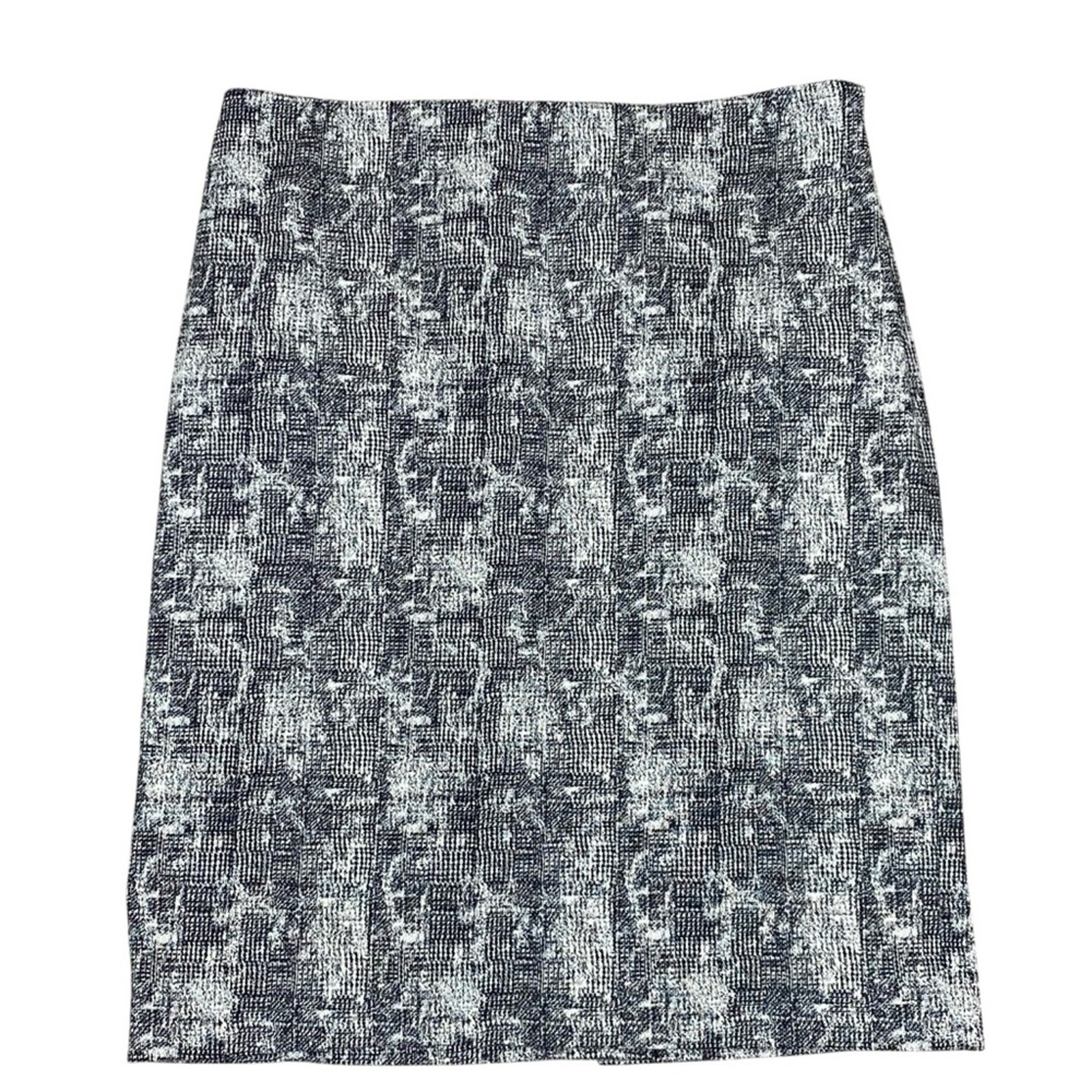 M M. LaFleur Knee Length Pencil Skirt Size 4 Black Cream Classic Career