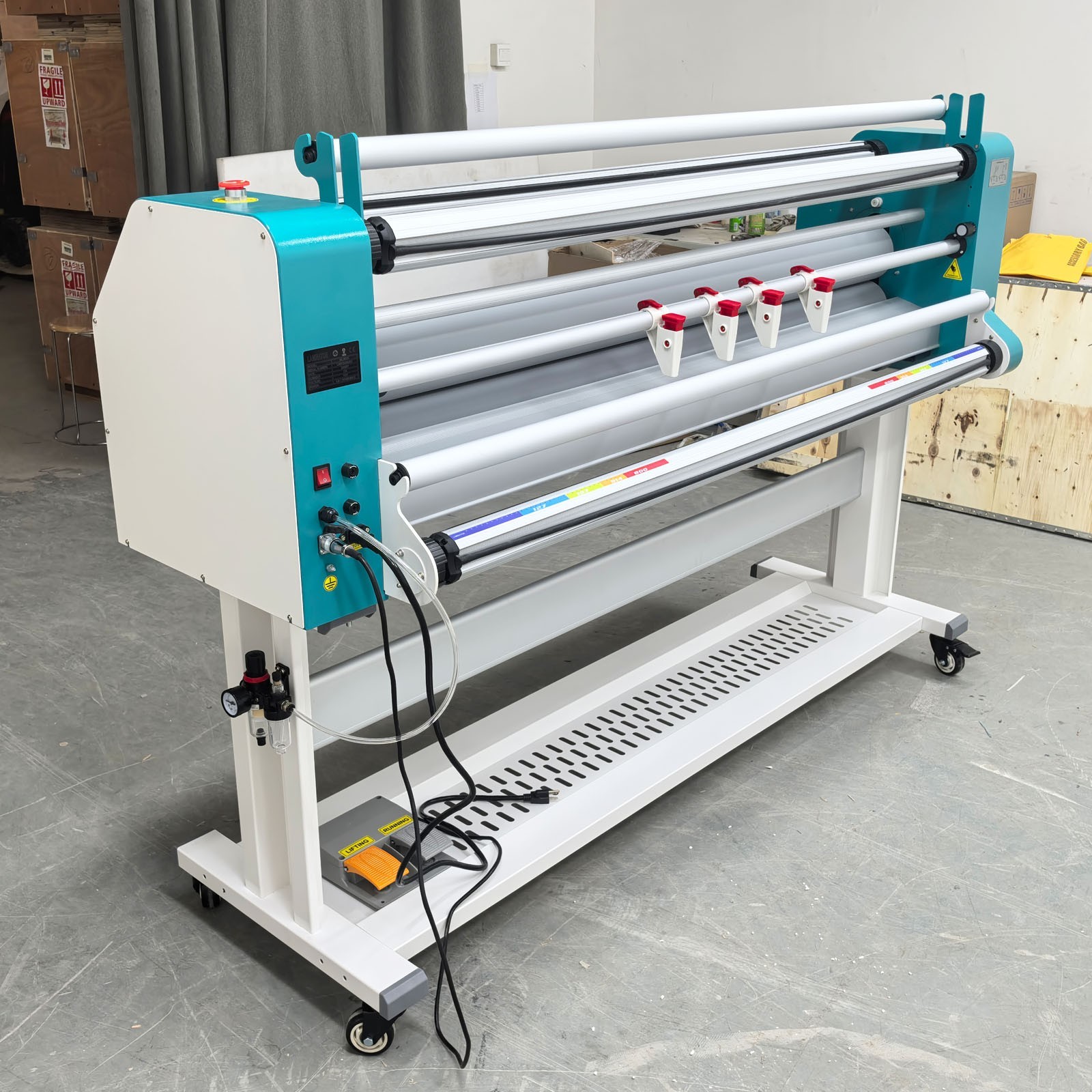 64 inch Fully Automatic Pneumatic Single-sided Laminating Machine Office 110V