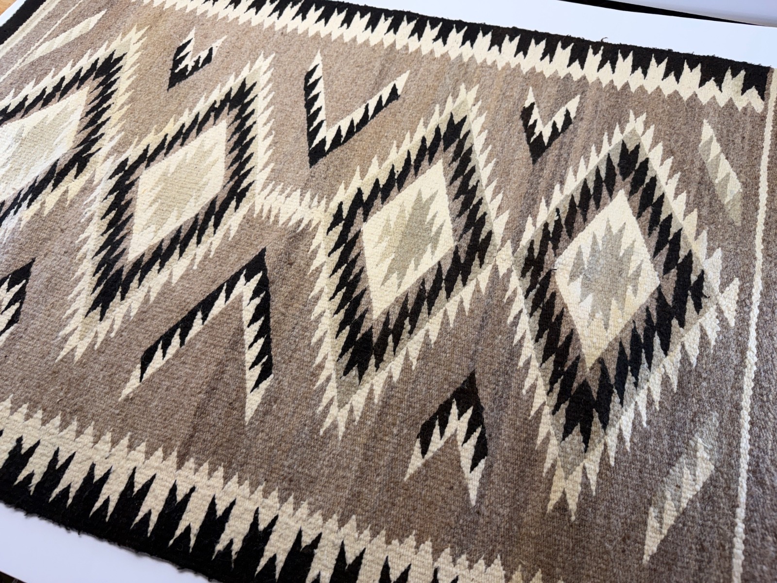 ATQ Navajo Rug Native American Indian Teec Nos Pos Klagetoh WEAVING 46x30"