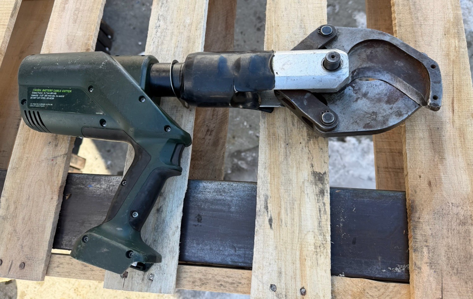 Greenlee Gator Portable Battery Powered Cable Cutter ESC85L