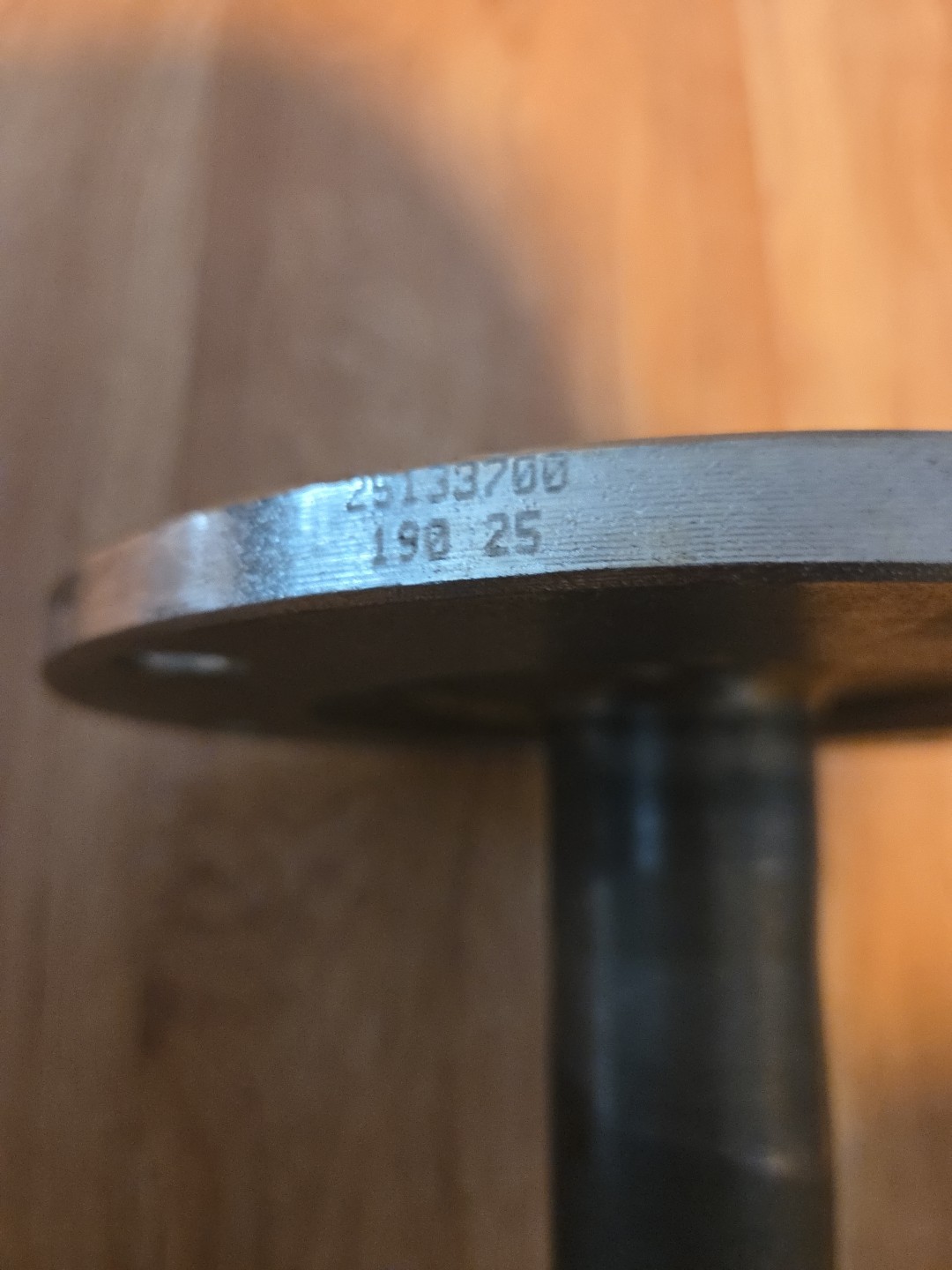 25133700 AXLE SHAFT 43 Splines 2.19" Spline OD 47-1/16" OAL 6 Bolt