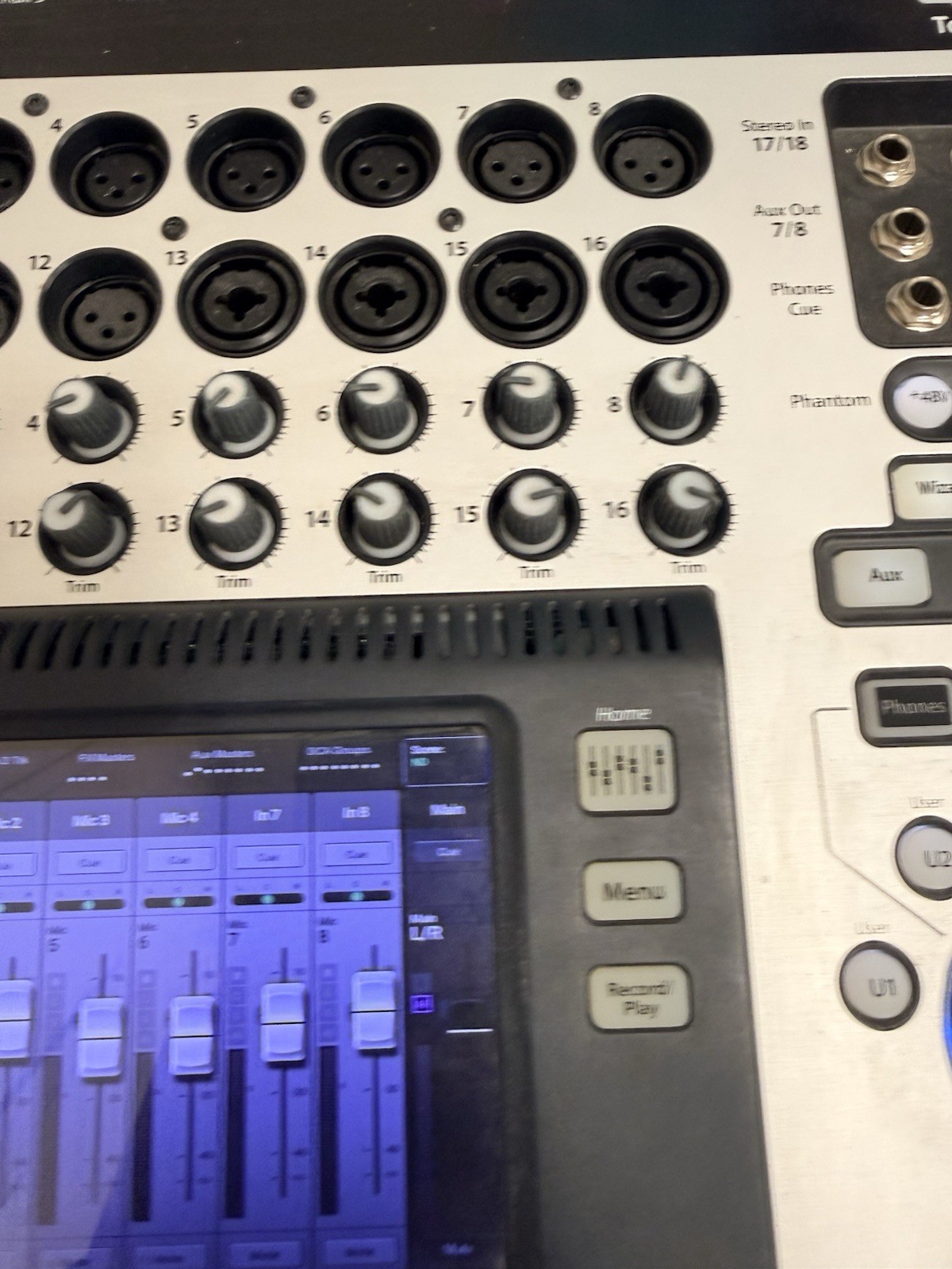 QSC TouchMix-16 Touch Screen Compact Digital Mixer PSU & Case READ DESCRIPTION