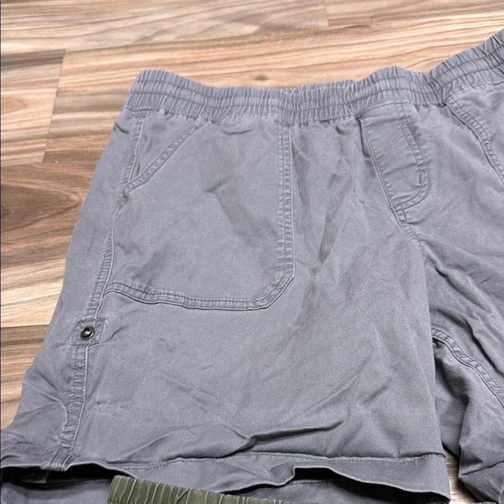 Carhartt Shorts Womens Medium L 12-14 Rugged Flex Relaxed Twill Work 2 lot