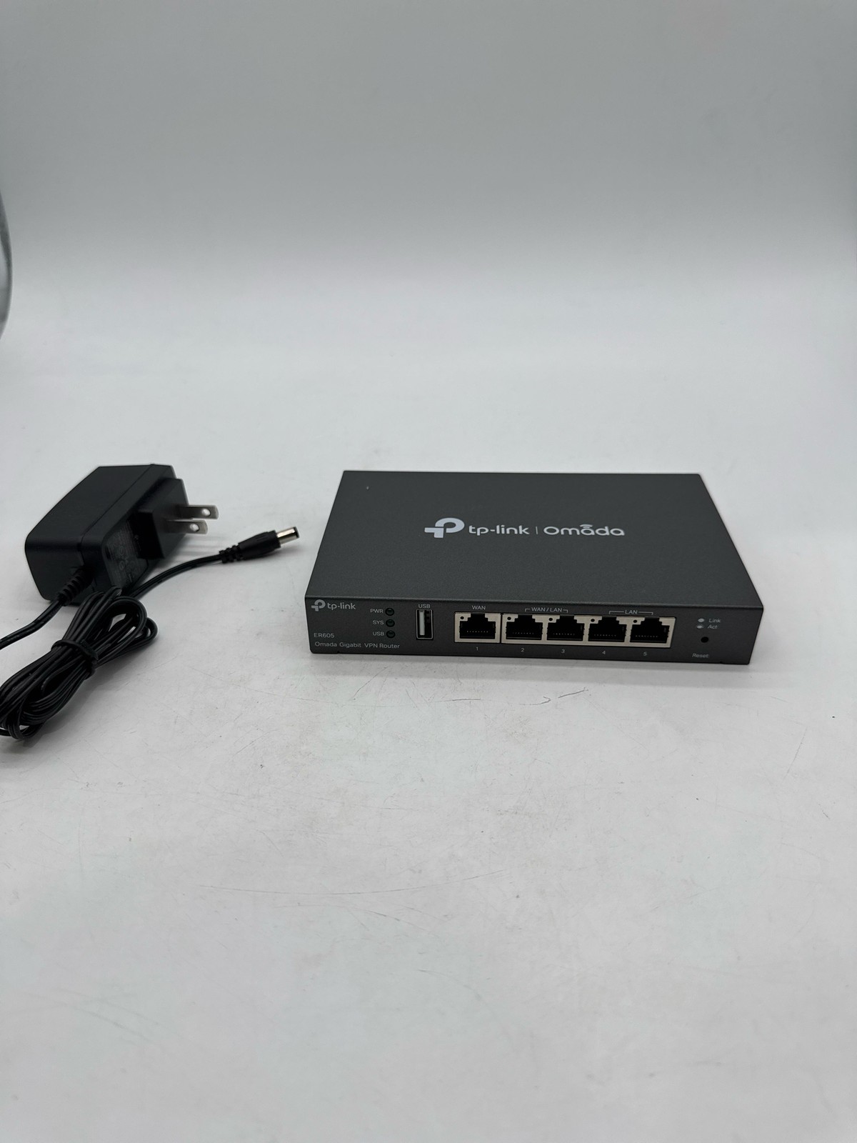 TP-Link Gigabit VPN Router 3 WAN Ethernet Ports SPI Firewall ER605 V2 Silver