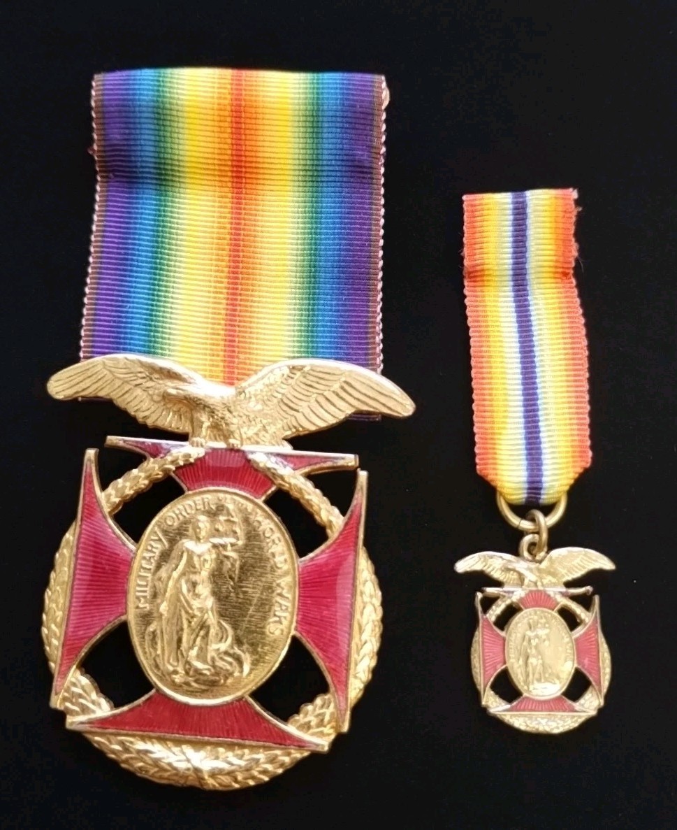 2 WWII U.S. MILITARY ORDER OF THE WORLD WAR MEDALS MEDALLIC ART CO.