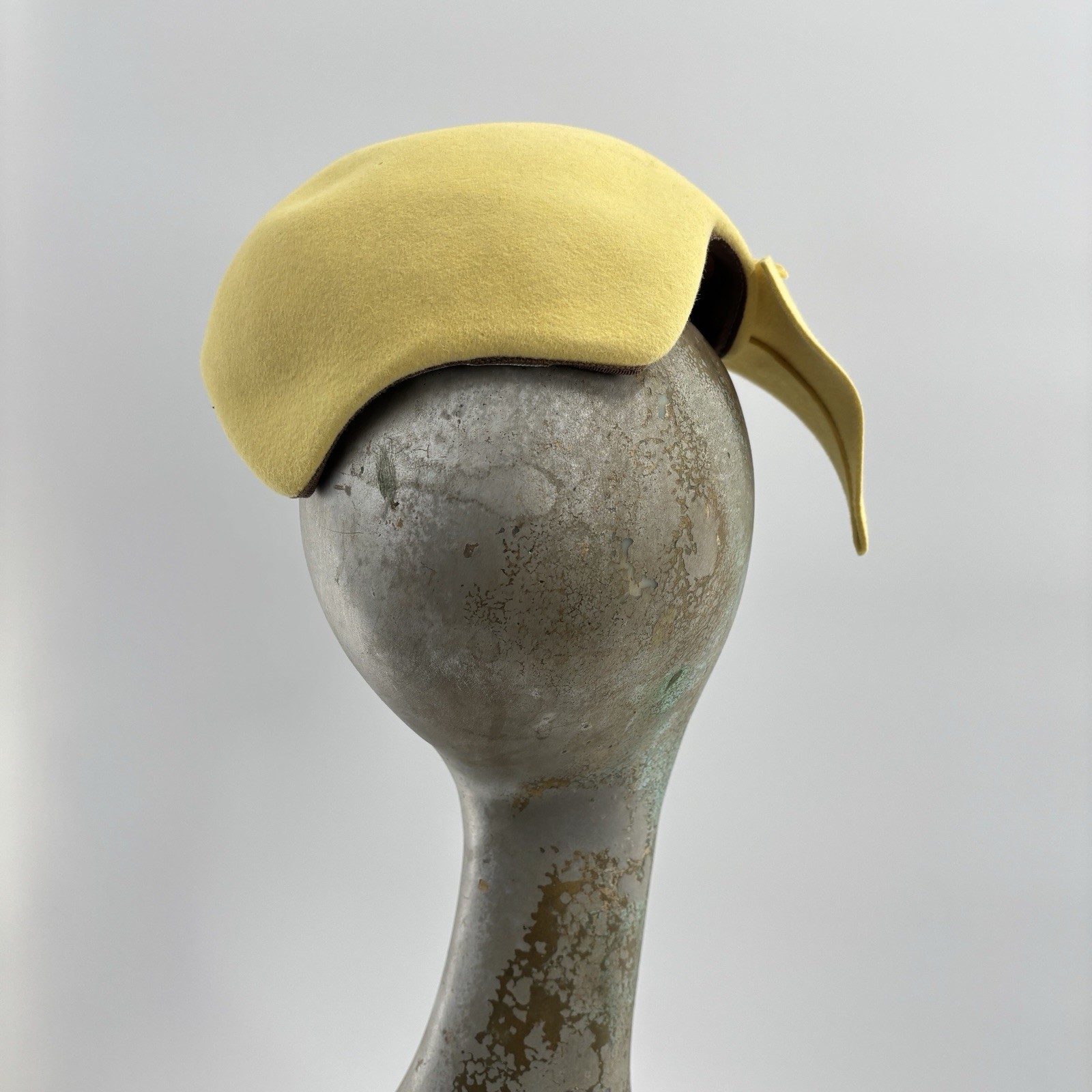 Vtg 60s Mustard Felt Tilt Hat Macy’s Mod Cocktail Jackie O Style