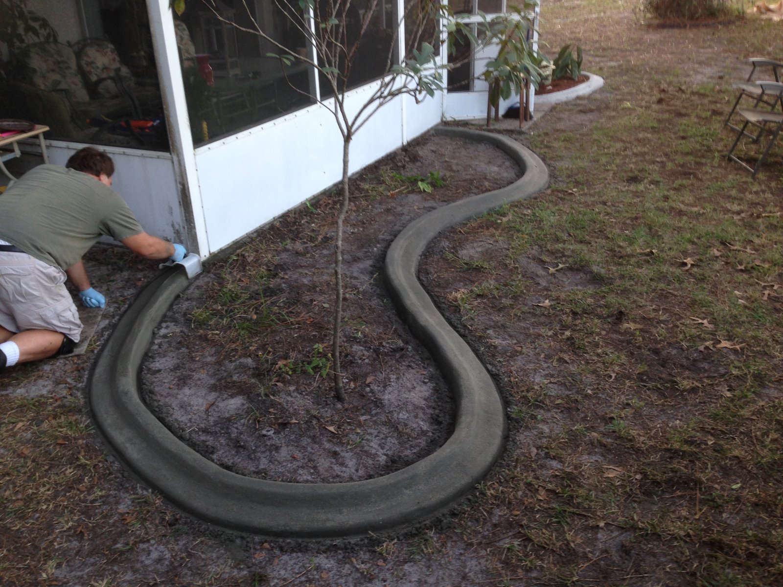Custom curbing concrete edging landscaping DIY The original Curb It Yourself