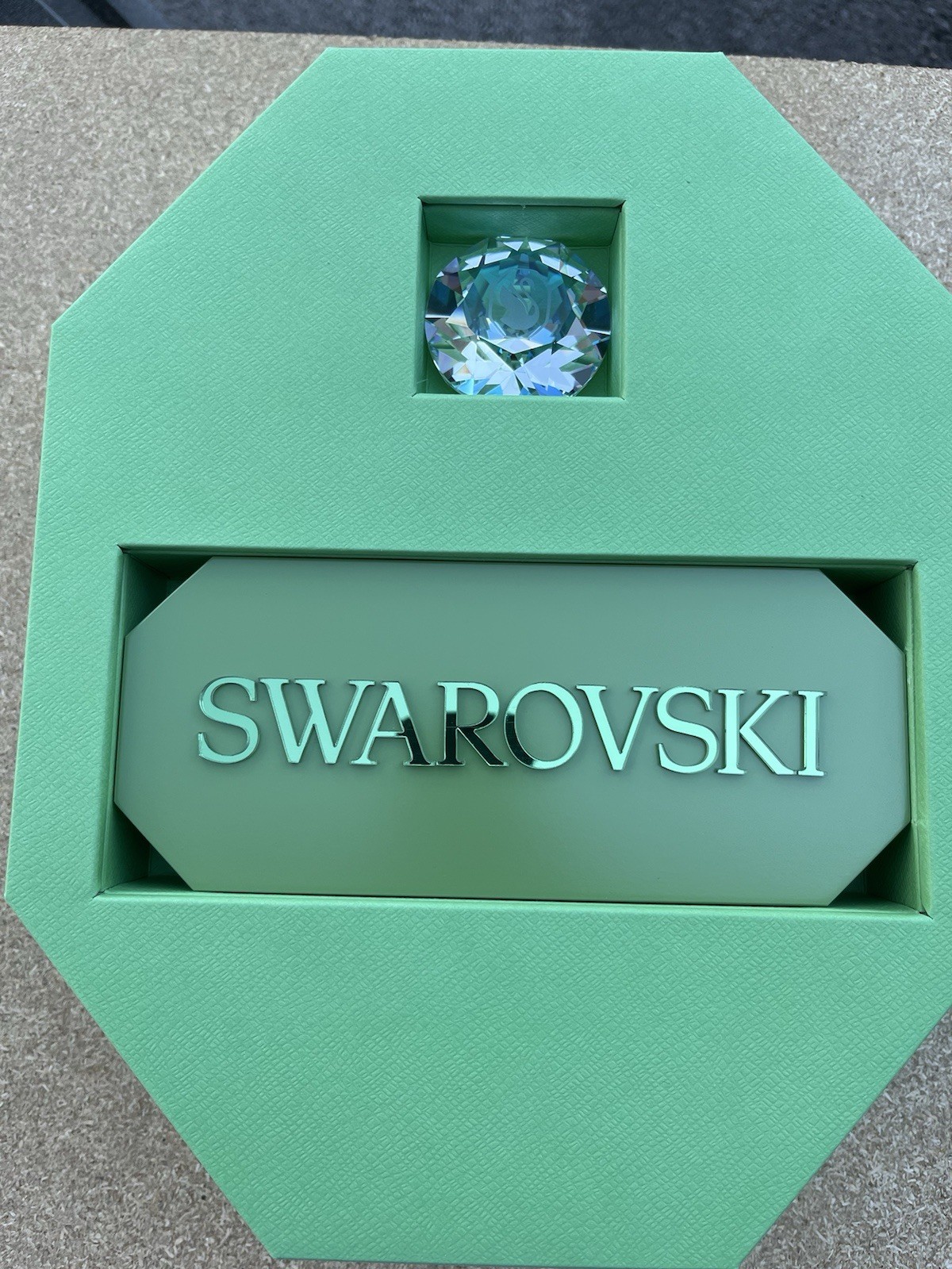 New SWAROVSKI Eyeglasses Sunglasses Platform Display Stand with CRYSTAL