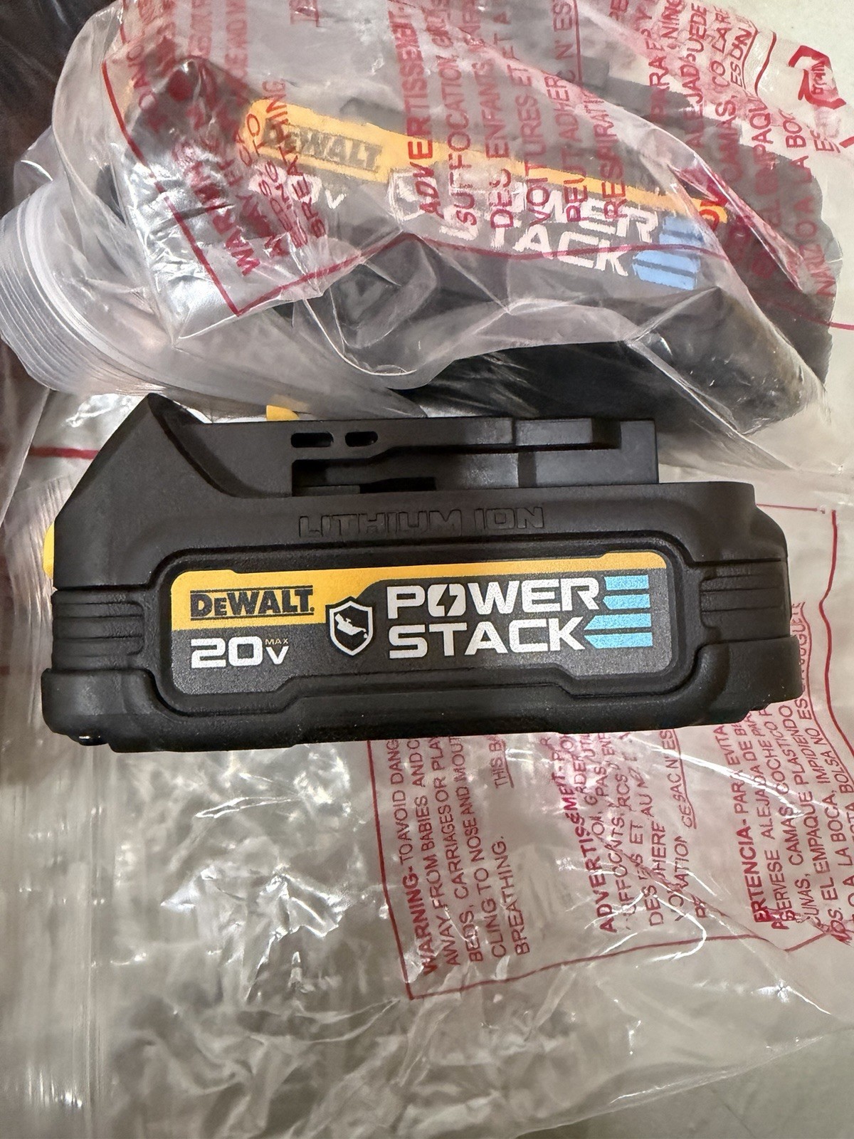 DEWALT DCF414GE2 20V MAX XR BL 1/4" Rivet Tool w/ 2 POWERSTACK Batts, 1.7 Ah Kit