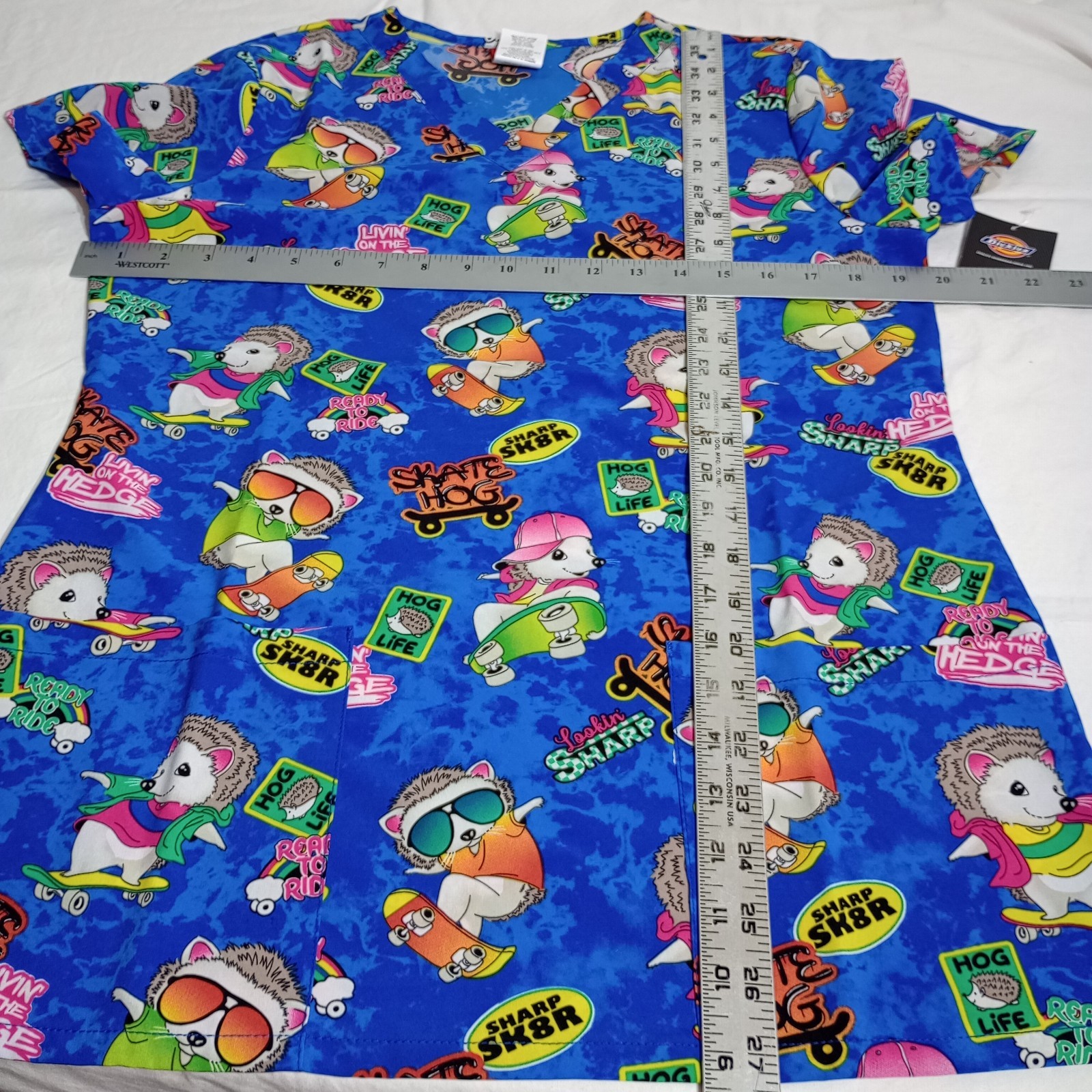 Dickies Scrub Top Blue Hedgehog Skater Skateboard Women's Size Small New NWTS