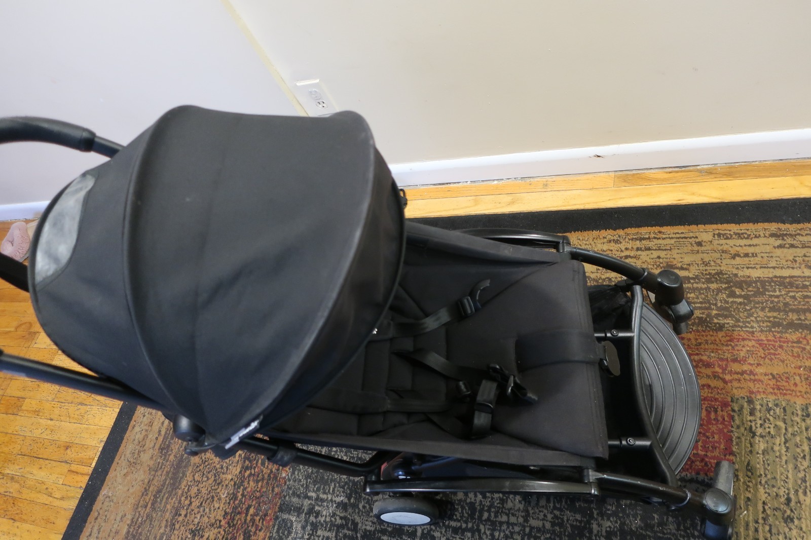 babyzen yoyo stroller used + rain cover, in good condition