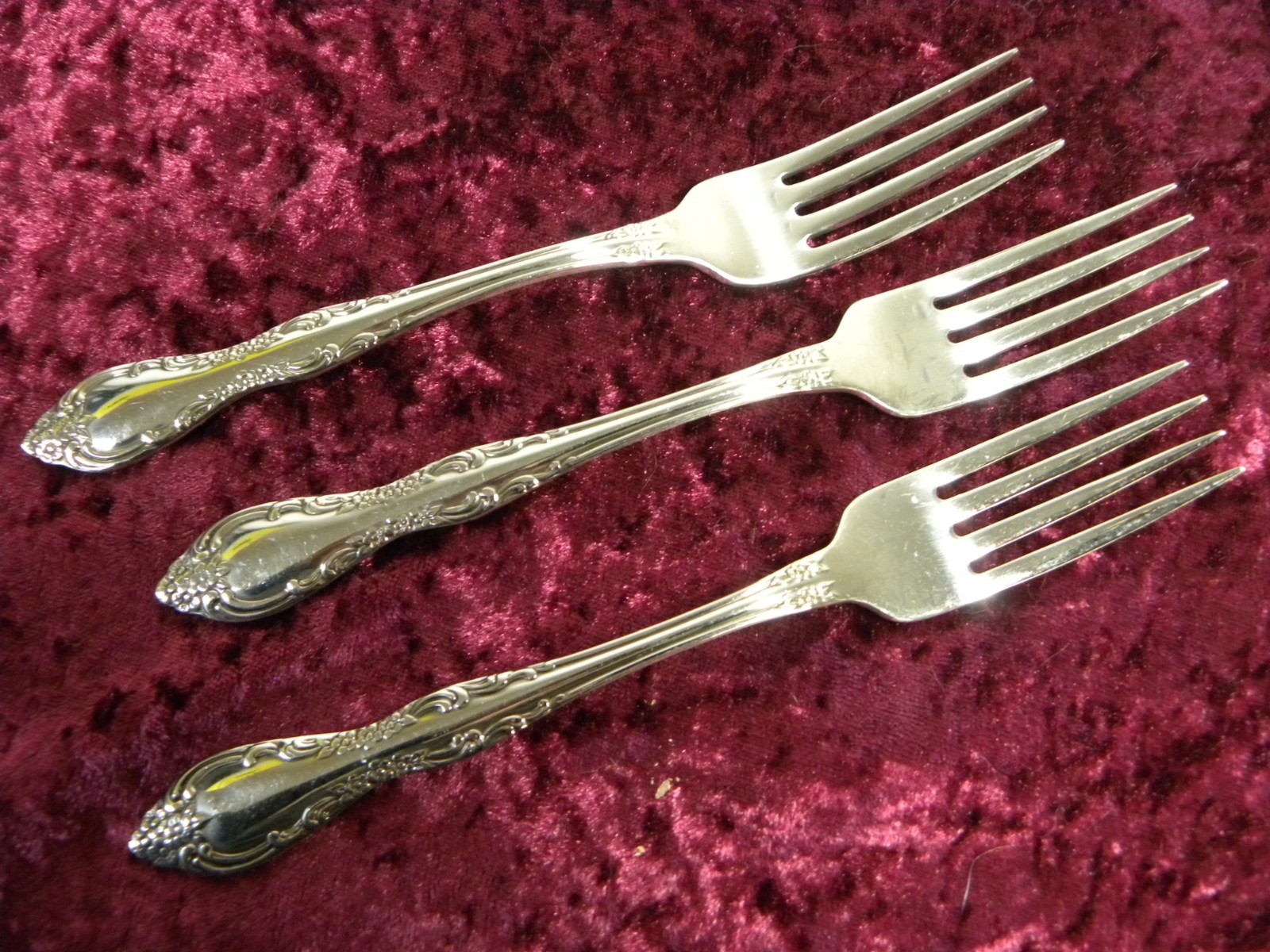 Bourbon / Hapsburg 3 Dinner Forks Oneida SSS Stainless Steel USA Very Shiny